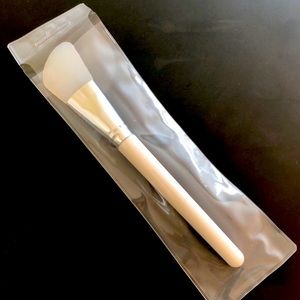 Silicon Mask Application Brush